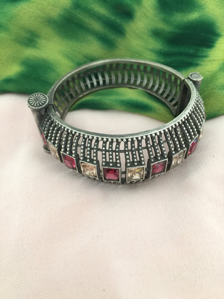 Statement Antique Kada/ Premium Quality Kada / Indian Bangle