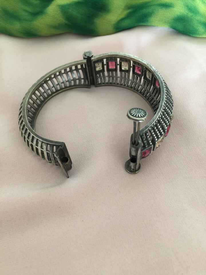 Statement Antique Kada/ Premium Quality Kada / Indian Bangle