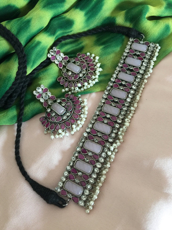Scintillating Vintage Stones Choker with Statement Chandbaalis