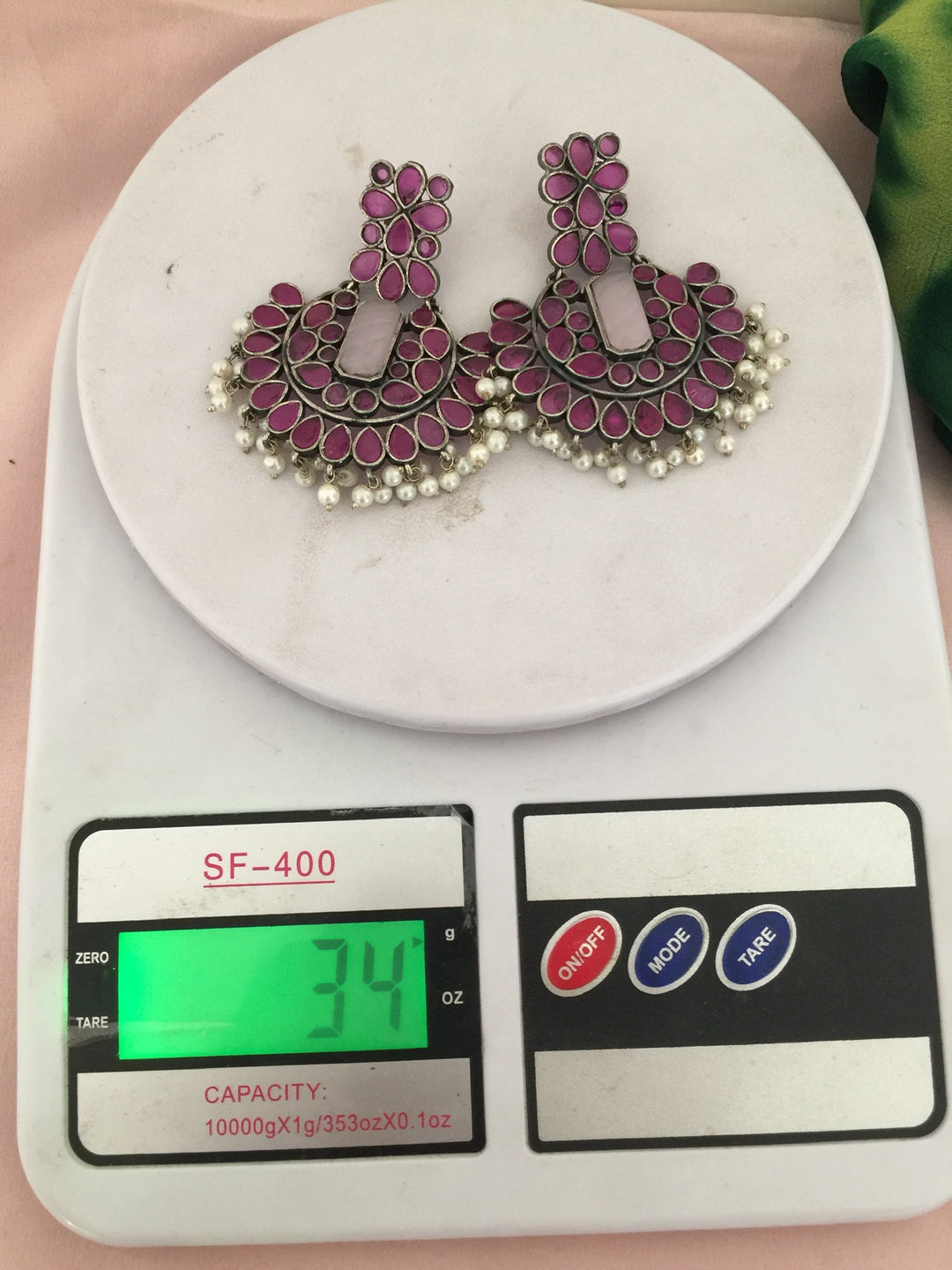 Scintillating Vintage Stones Choker with Statement Chandbaalis