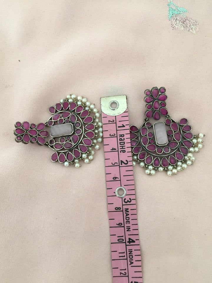 Scintillating Vintage Stones Choker with Statement Chandbaalis