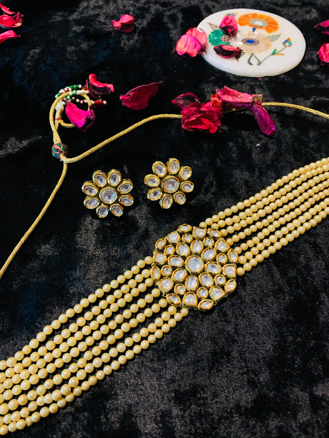 Champagne Pearl Kundan Choker with Studs