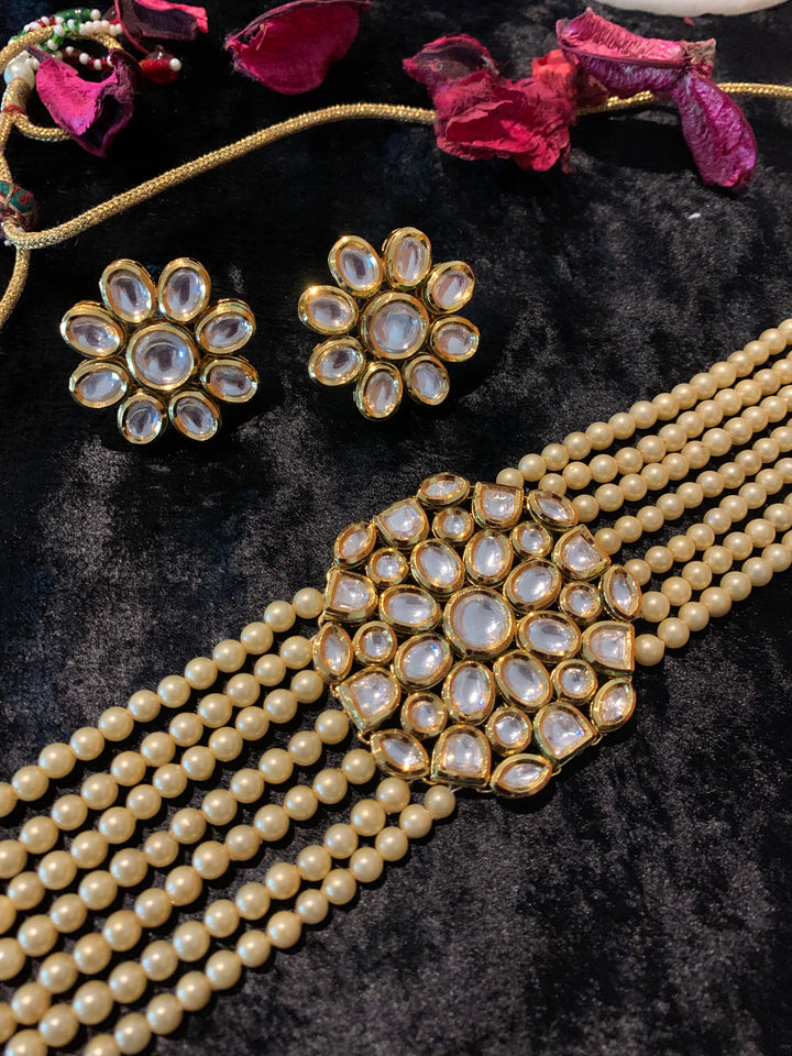 Champagne Pearl Kundan Choker with Studs