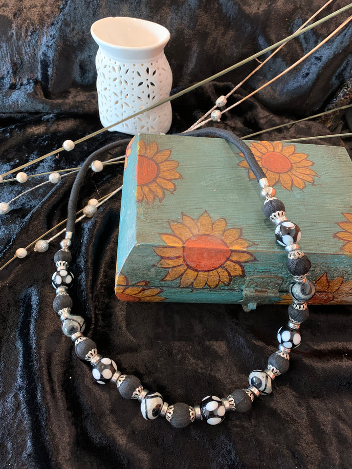 Black and White Beads Necklace
