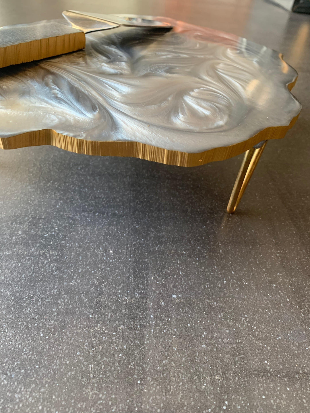 Hypnosis Cake Stand - SHIVKA