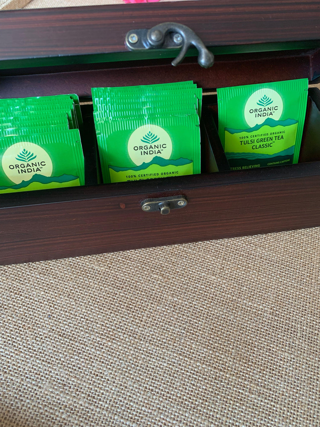 White Blossom Traditional Teabox - SHIVKA