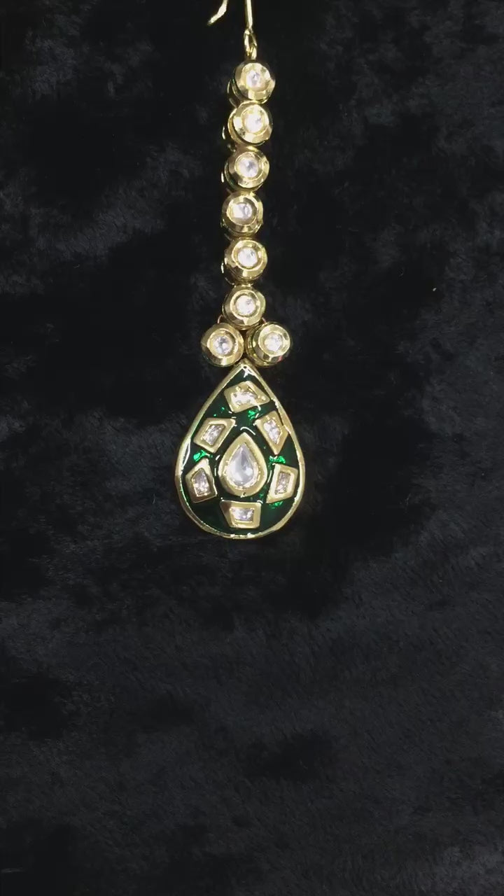 Beautiful Bridal Kundan Maangtikka