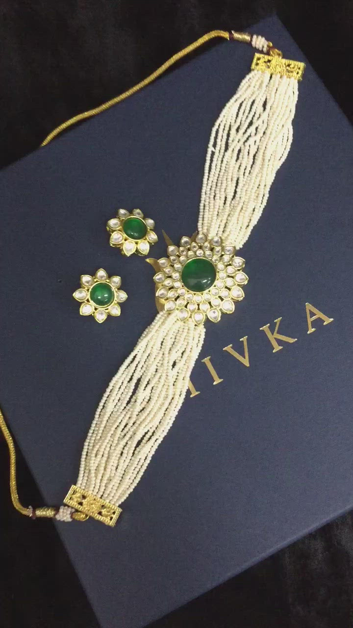 Green Kundan and Pearl Choker with Earrings