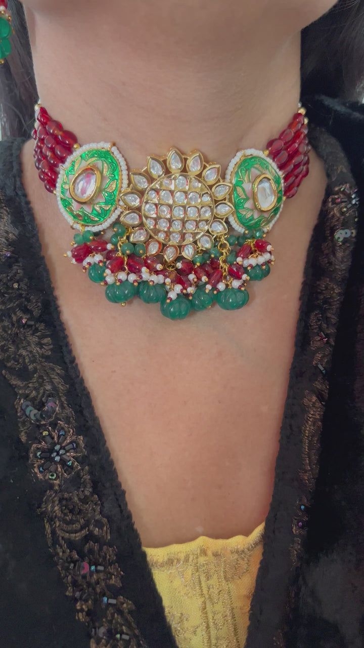 Exquisite Kundan Choker Set - Your Radiant Elegance for Weddings and Festivities