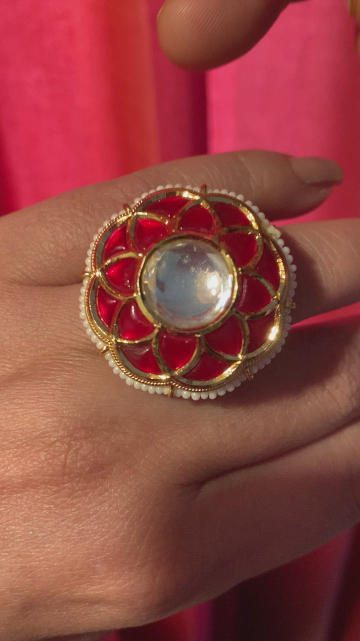 Red Kundan Revolving Ring