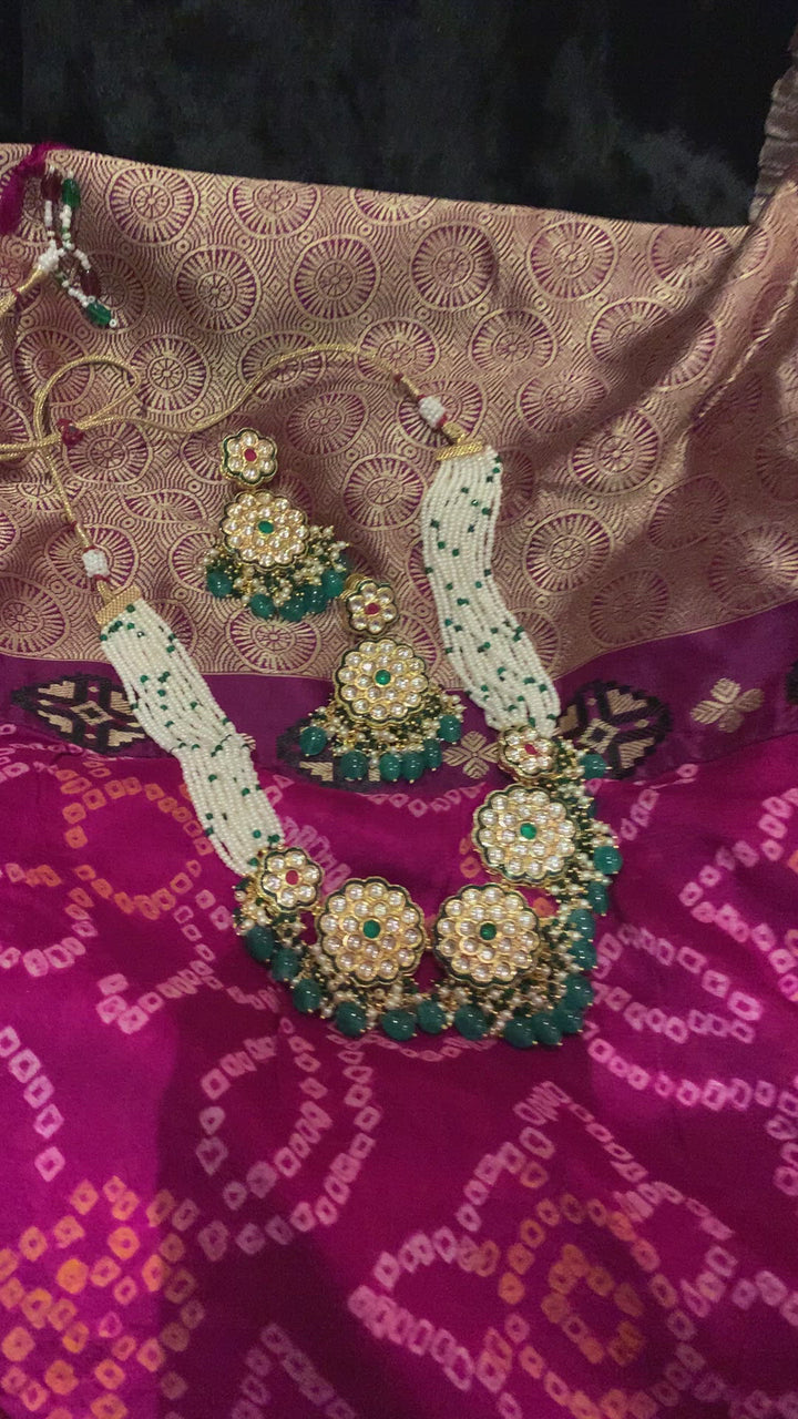 Traditional Flower Kundan Necklace with Earrings