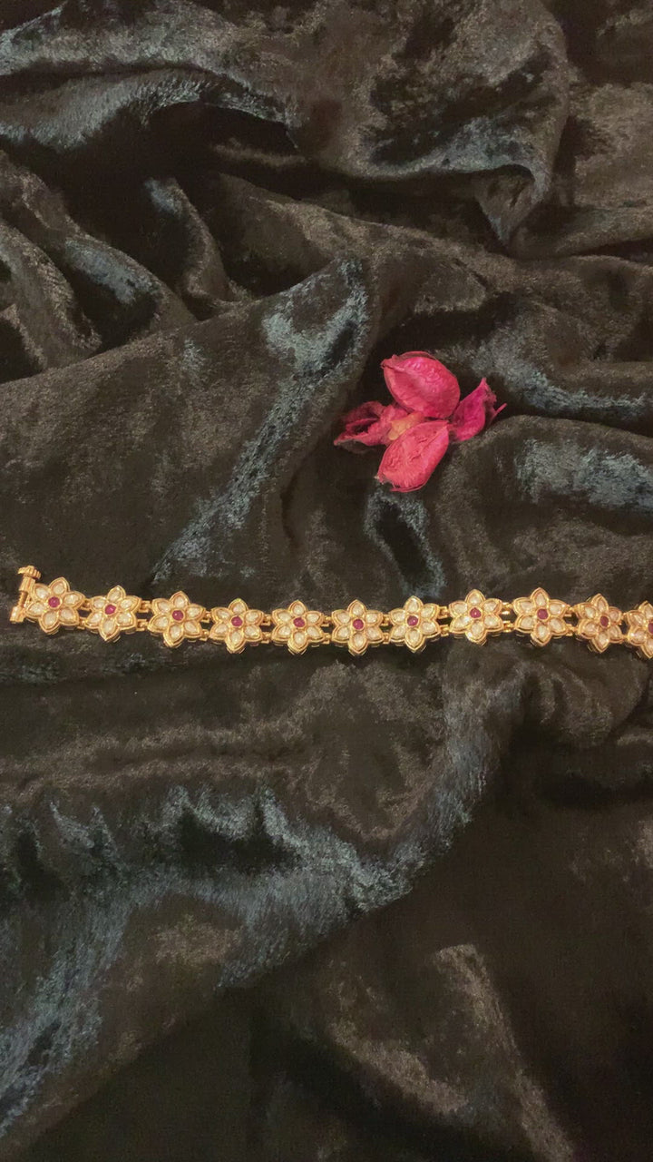 Flora Kundan Bracelet