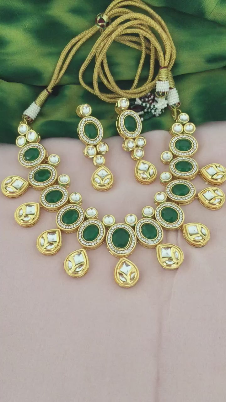 Exquisite Kundan Choker Set - Your Radiant Elegance for Weddings and Festivities