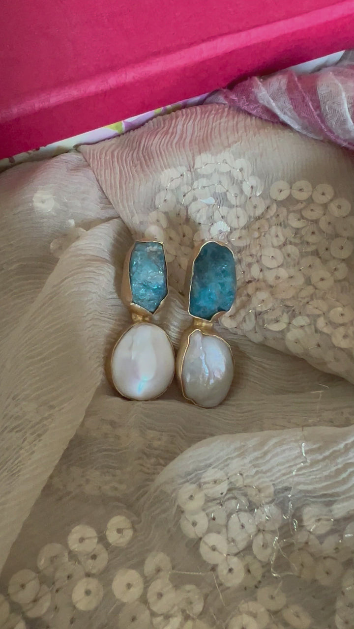 Classy Baroque Pearls Studs