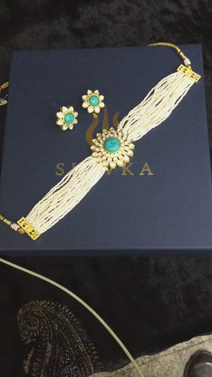 Turquoise Kundan and Pearl Choker with Earrings
