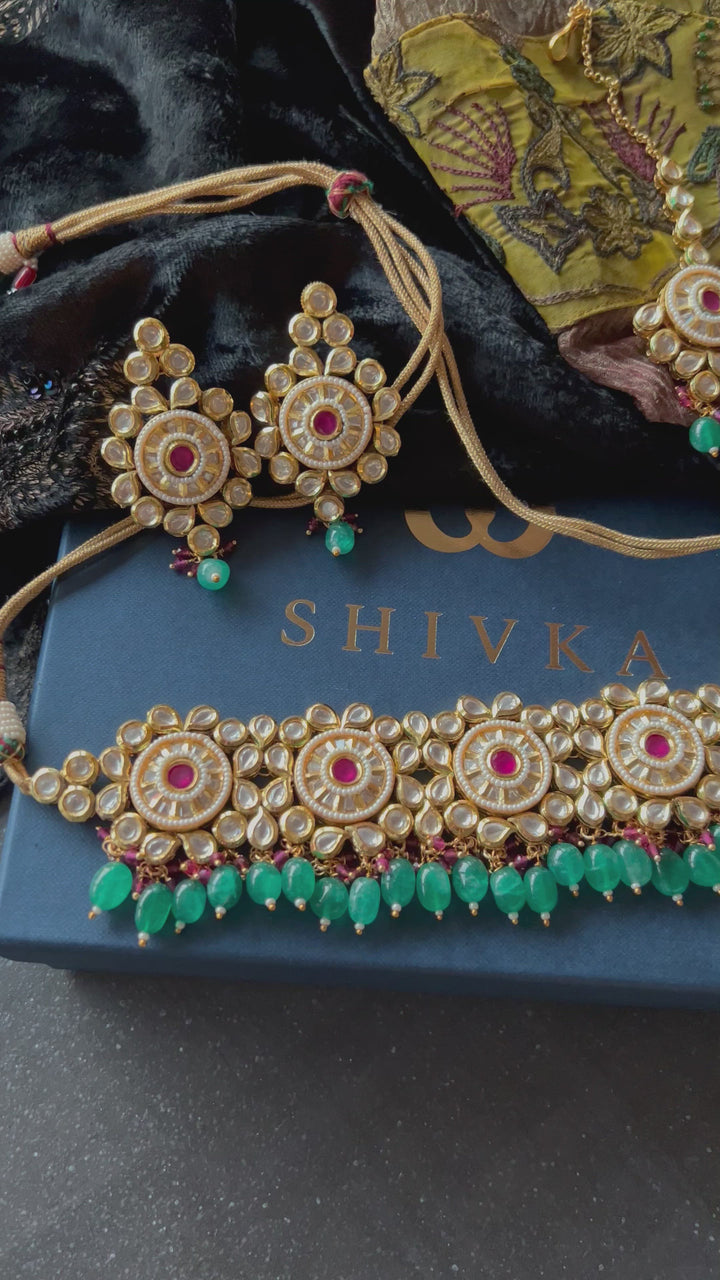 Elegant Kundan Choker with Earrings and Maangtikka