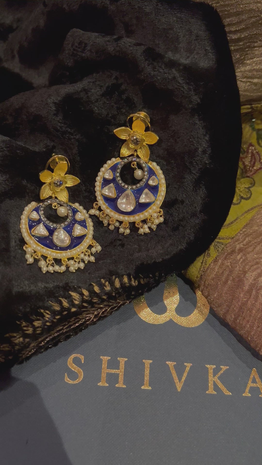 Scintillating Kundan Chandbaalis