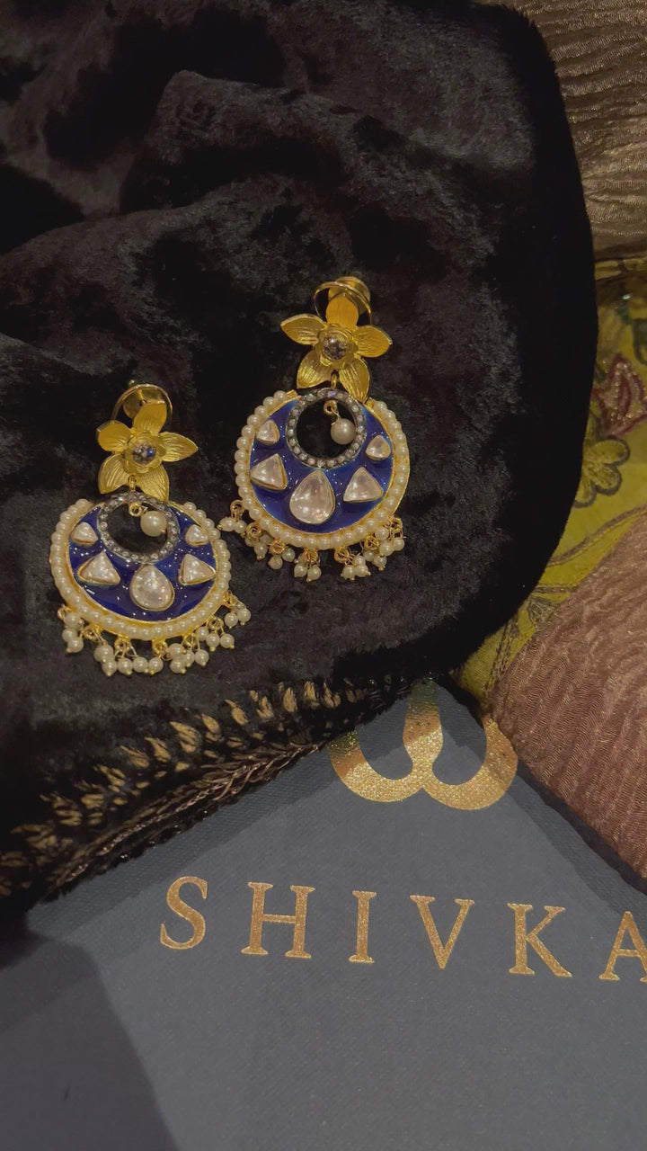 Scintillating Kundan Chandbaalis