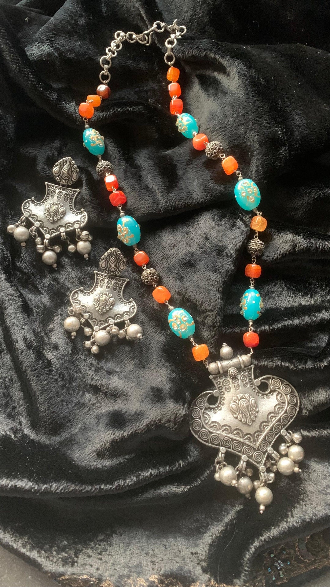 Statement Pendant Necklace with Earrings - SHIVKA