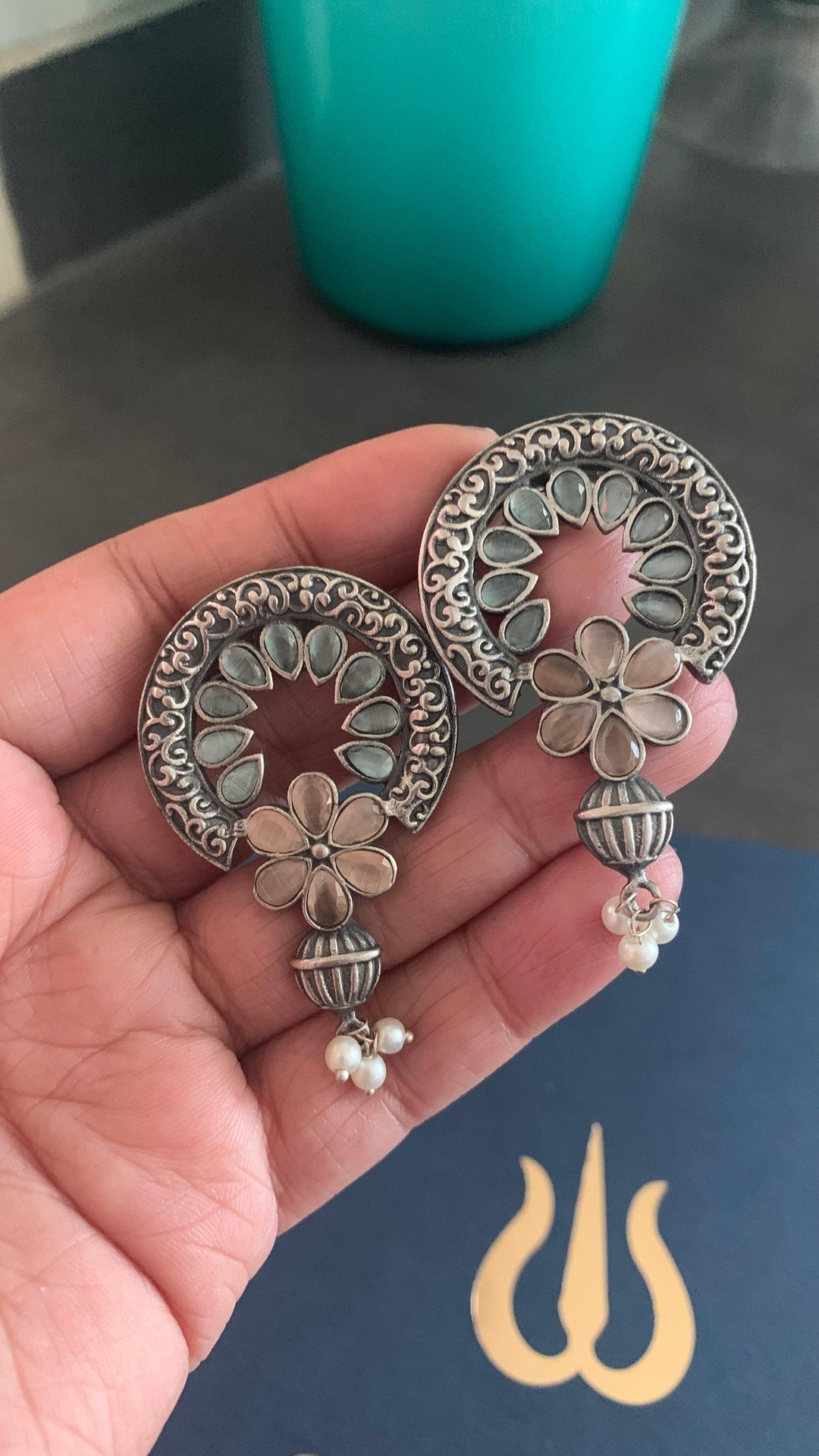 Vintage Artistic Choker with Statement Earrings - SHIVKA