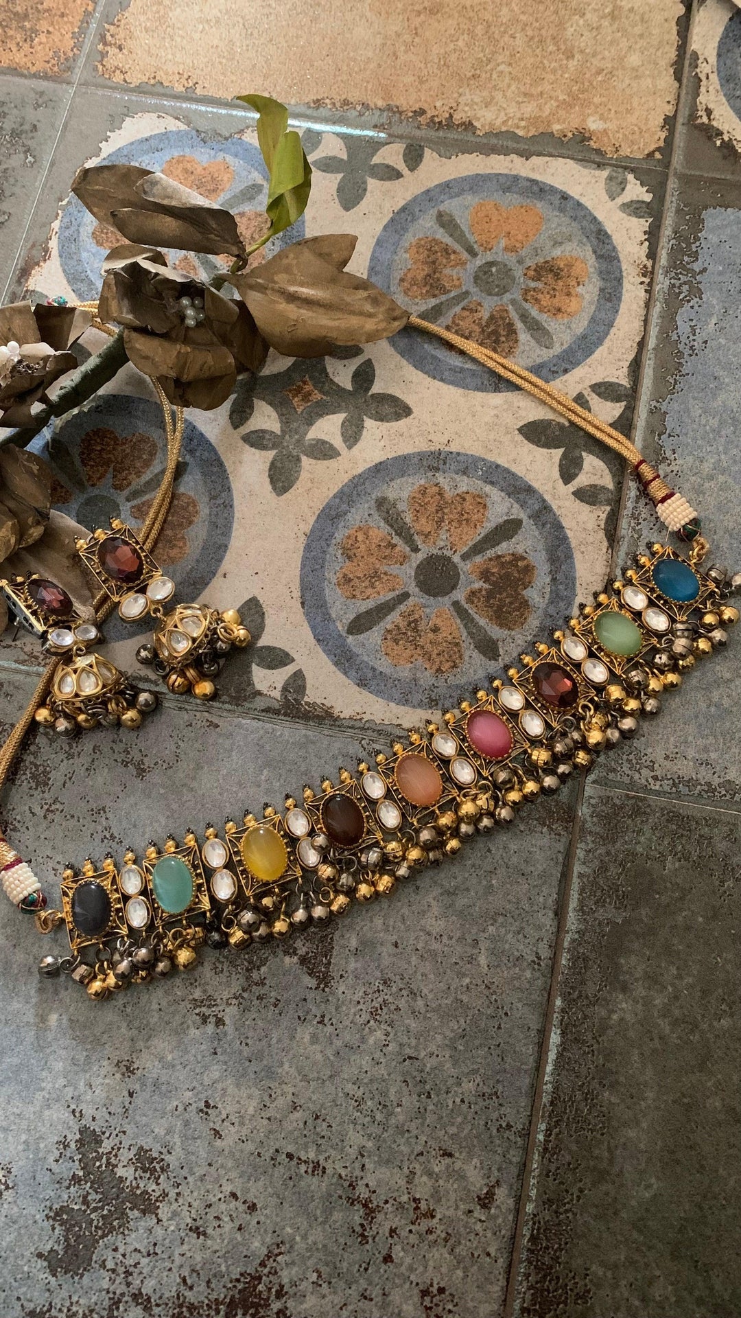 Vintage Kundan Quartz Choker with Earrings - SHIVKA