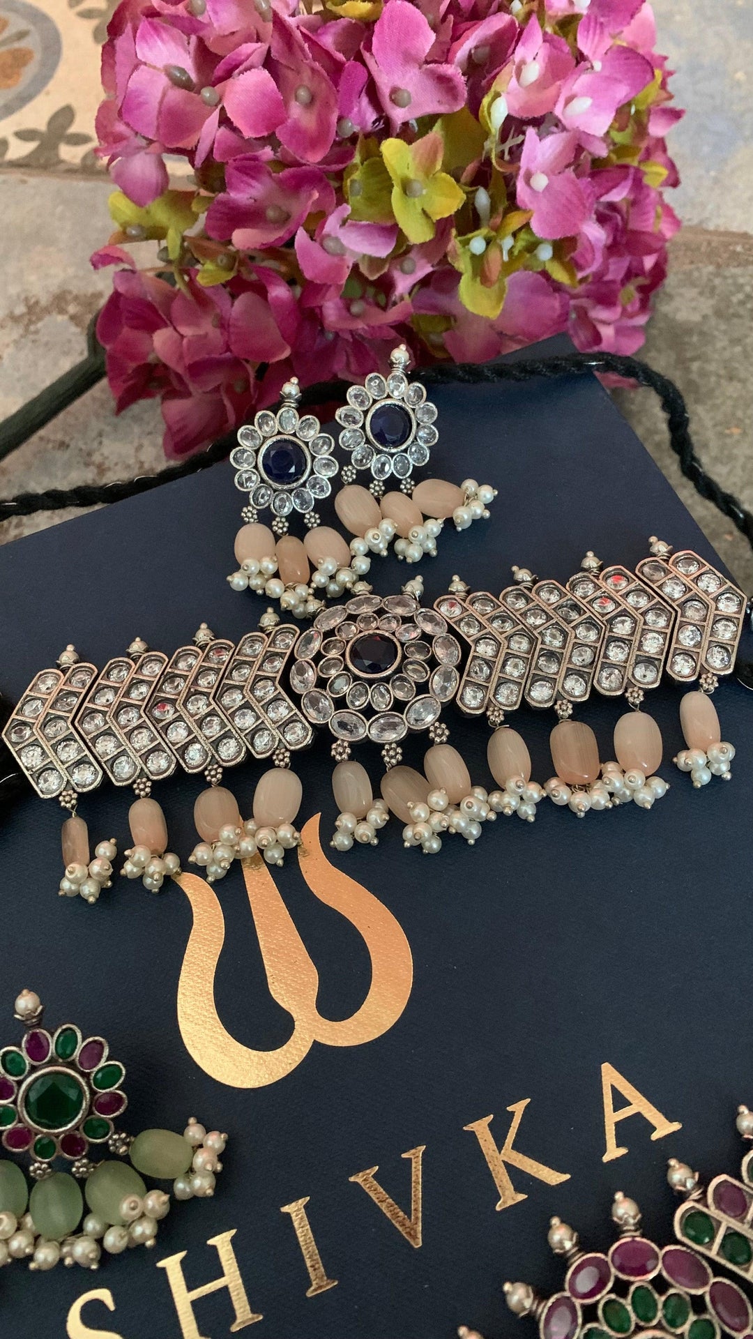 Vintage Artistic Choker with Statement Earrings - SHIVKA