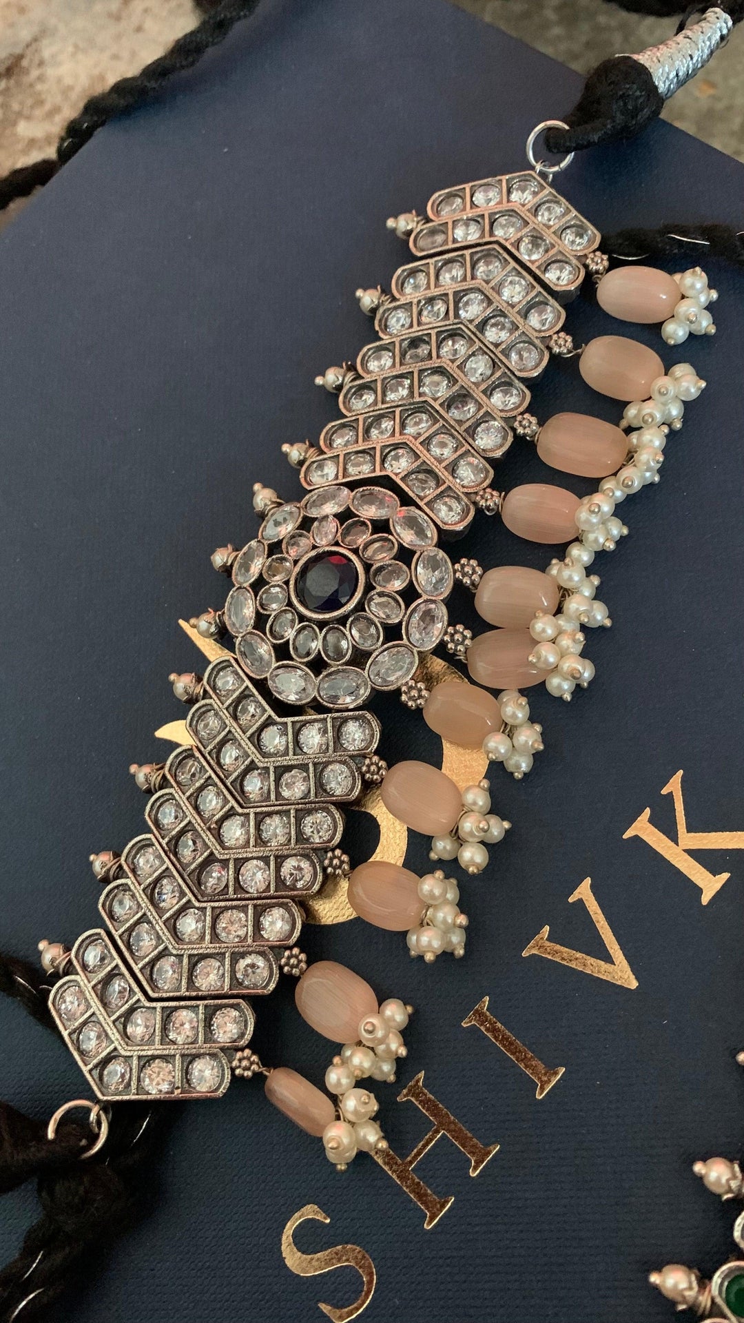 Vintage Artistic Choker with Statement Earrings - SHIVKA