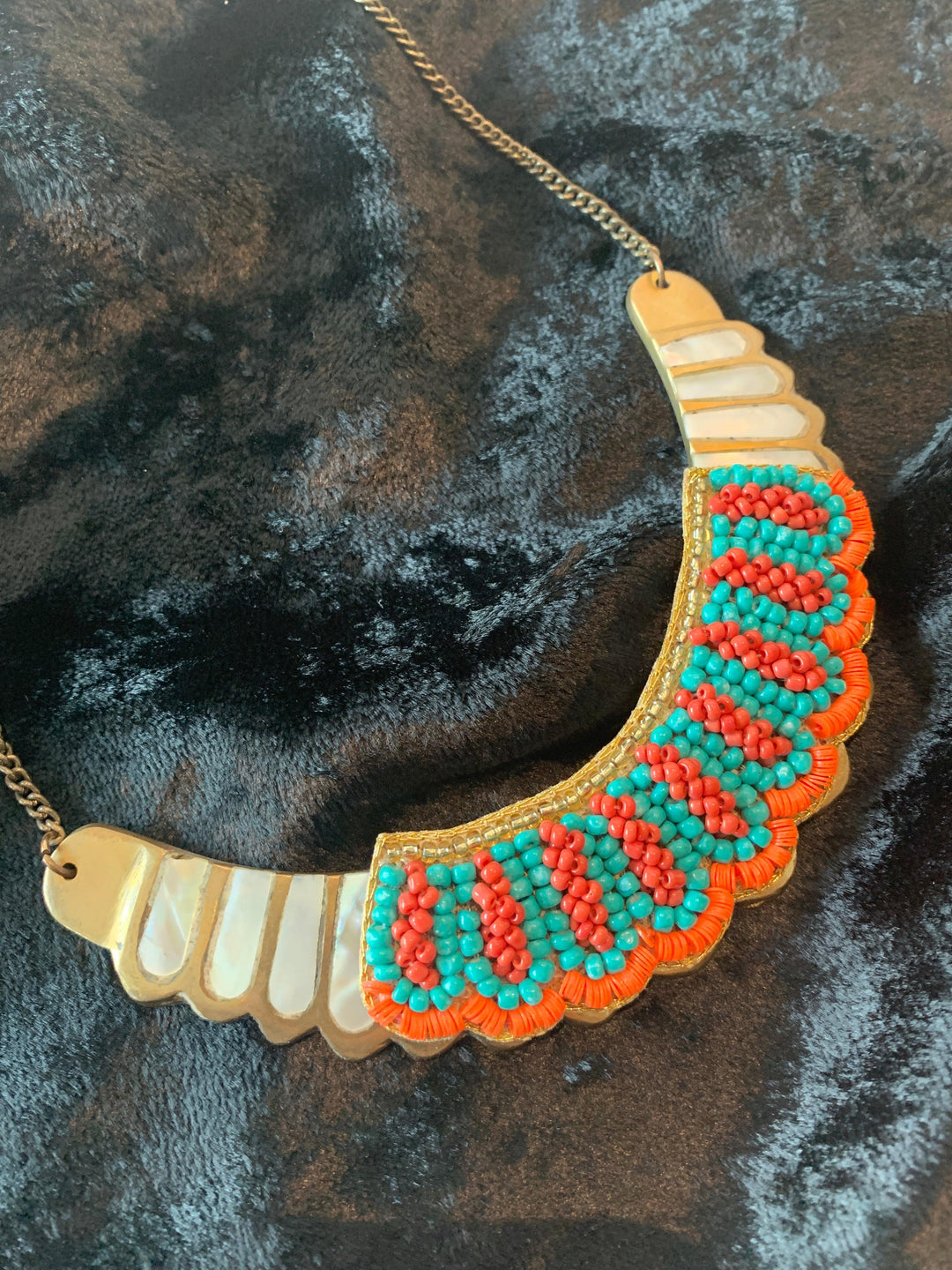 Statement Pendant Necklace with Earrings - SHIVKA