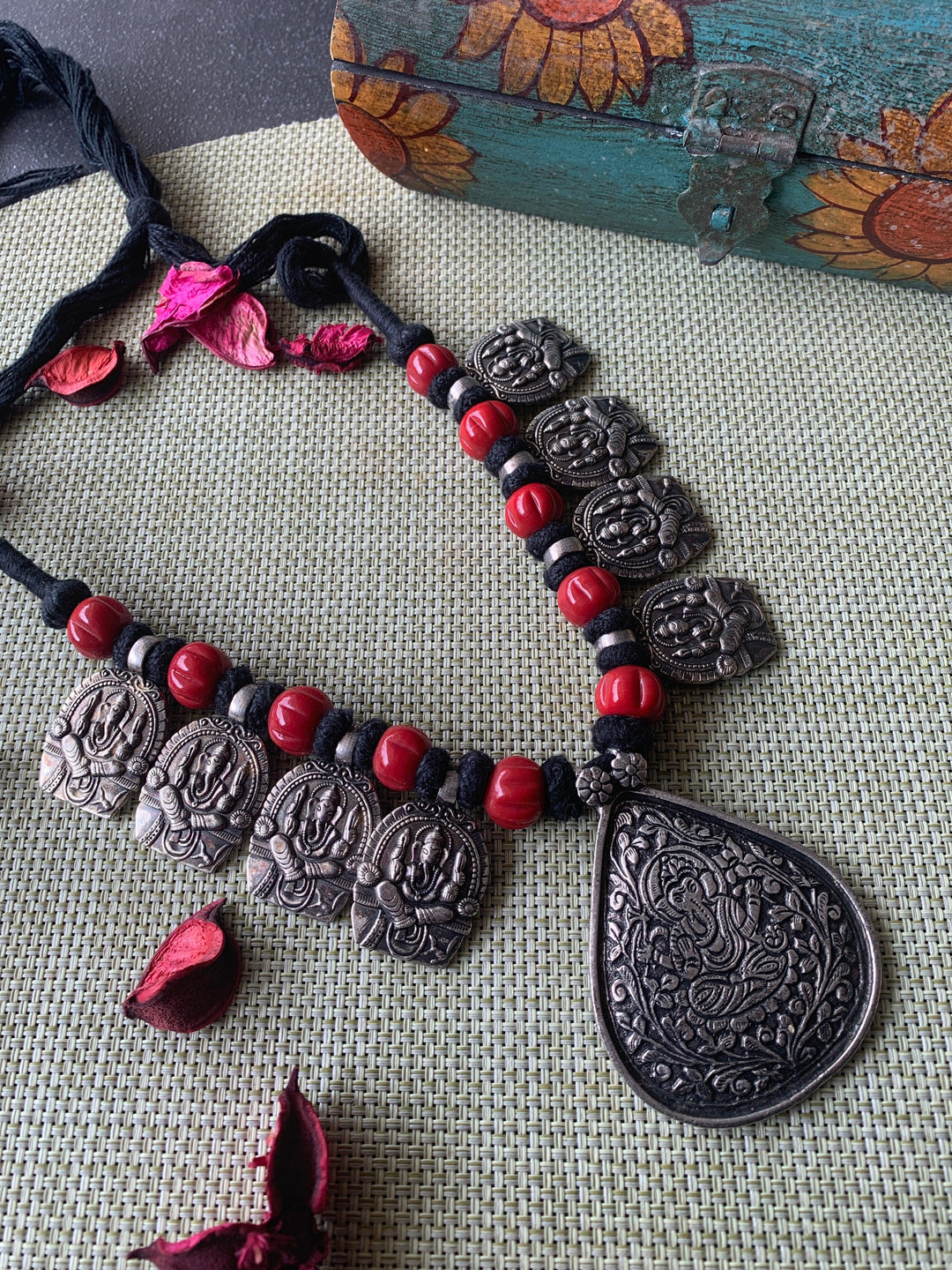 Traditional Ganesha Pendant Necklace - SHIVKA