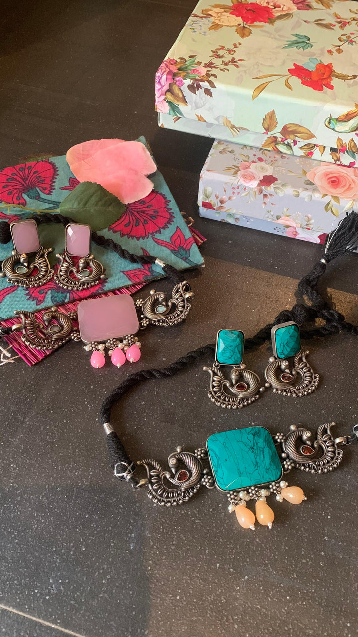 Vintage Stones Choker with Statement Earrings - SHIVKA