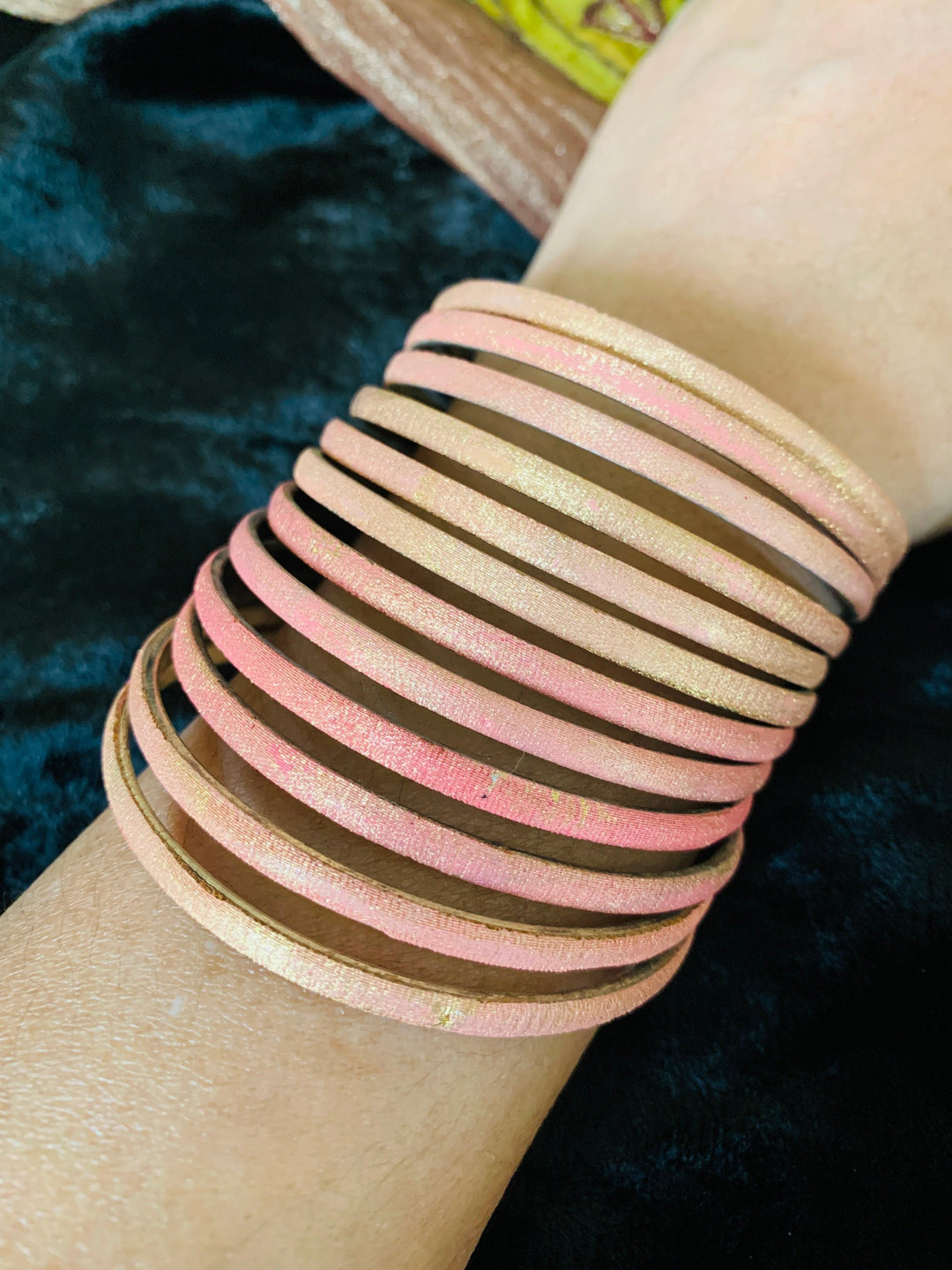 Shades of pink and gold - SHIVKA