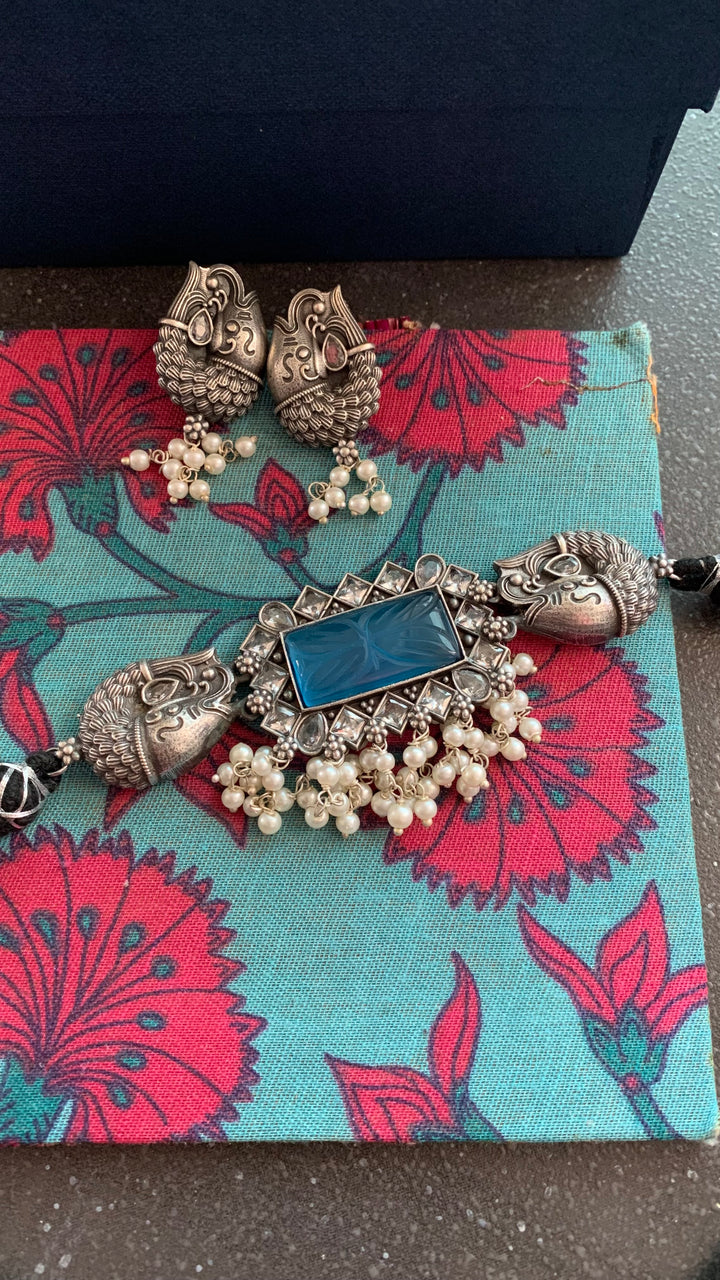 Beautiful Fish Designer Choker with Earrings