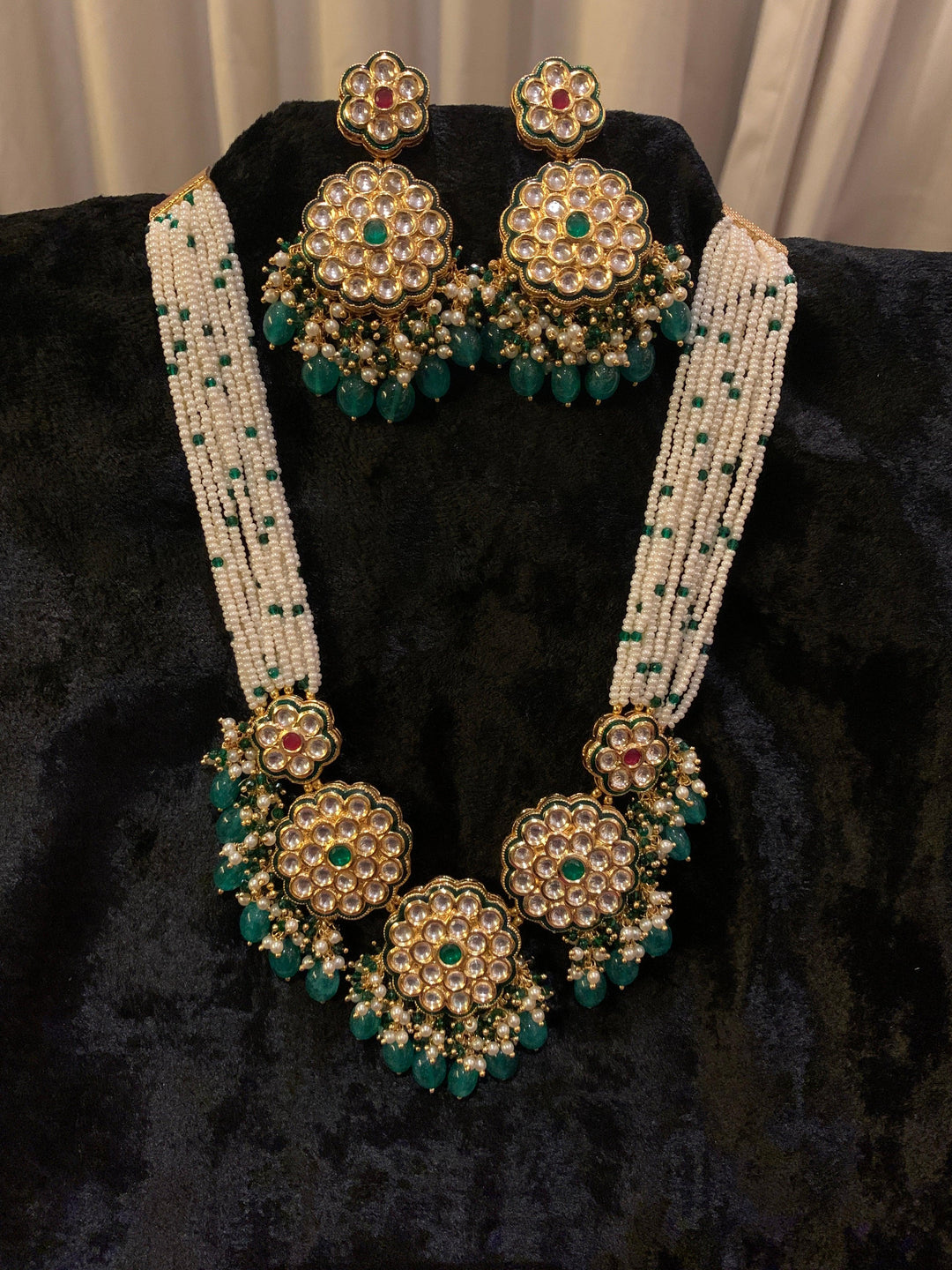 Traditional Flower Kundan Necklace with Earrings - SHIVKA