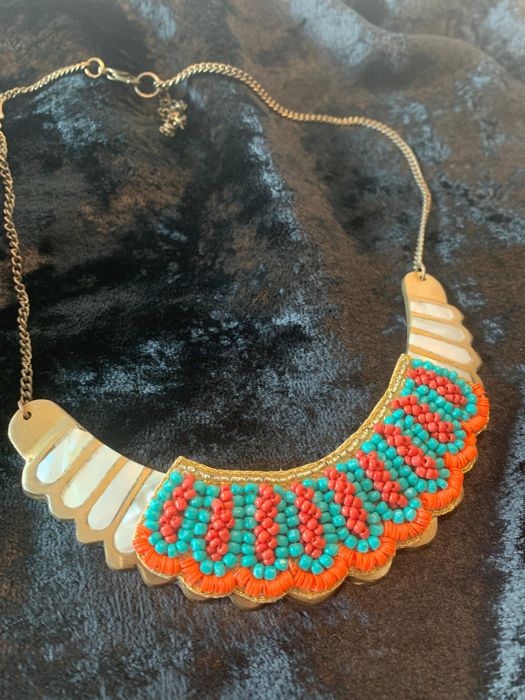 Statement Pendant Necklace with Earrings - SHIVKA