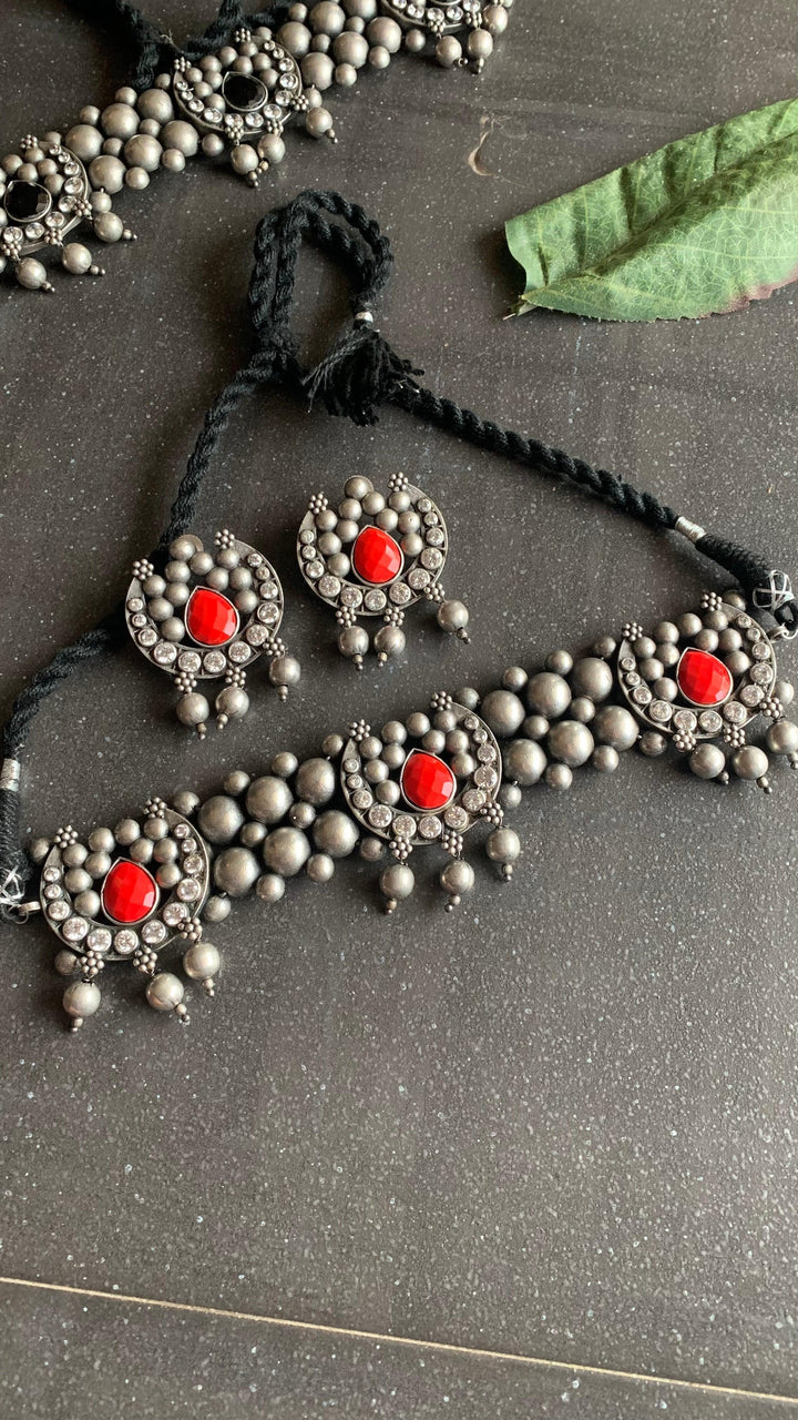 Vintage Artistic Choker with Oversized Studs - SHIVKA