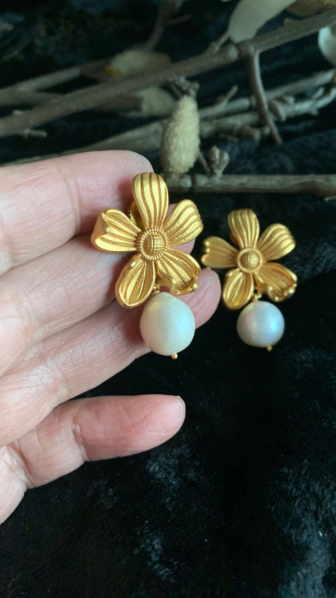 Pearl Drops Flower Earrings - SHIVKA