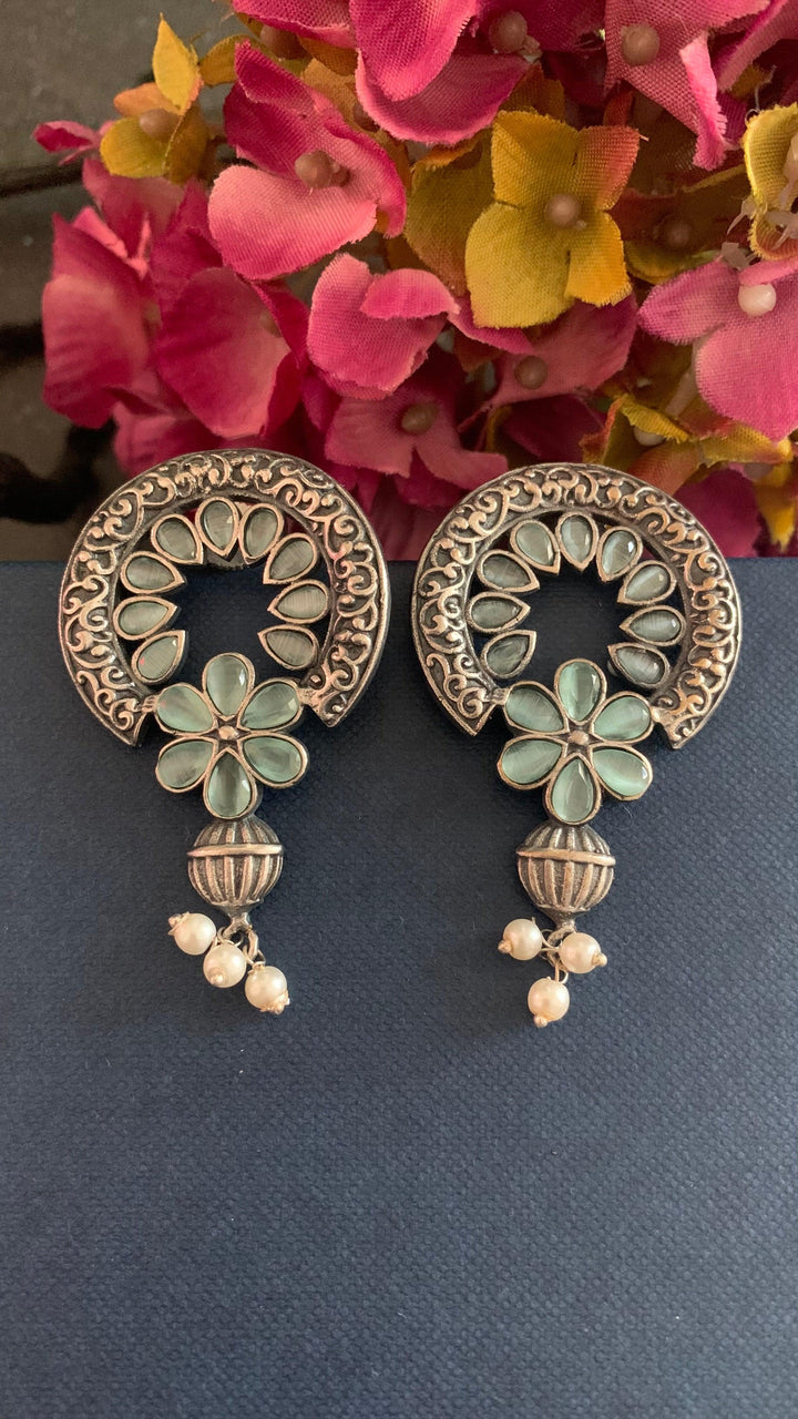 Vintage Artistic Choker with Statement Earrings - SHIVKA