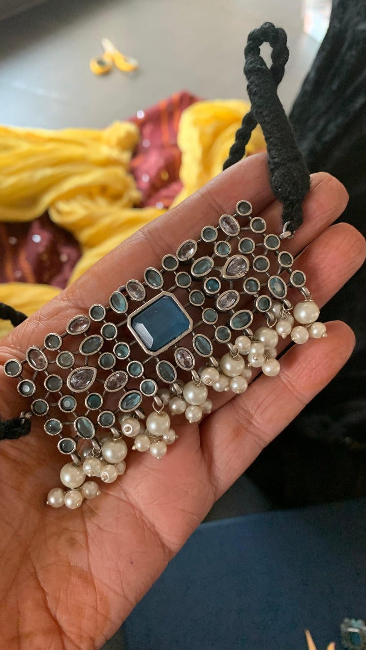 Vintage Stones Choker with Statement Earrings - SHIVKA