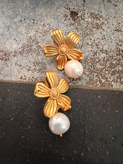 Pearl Drops Flower Earrings - SHIVKA