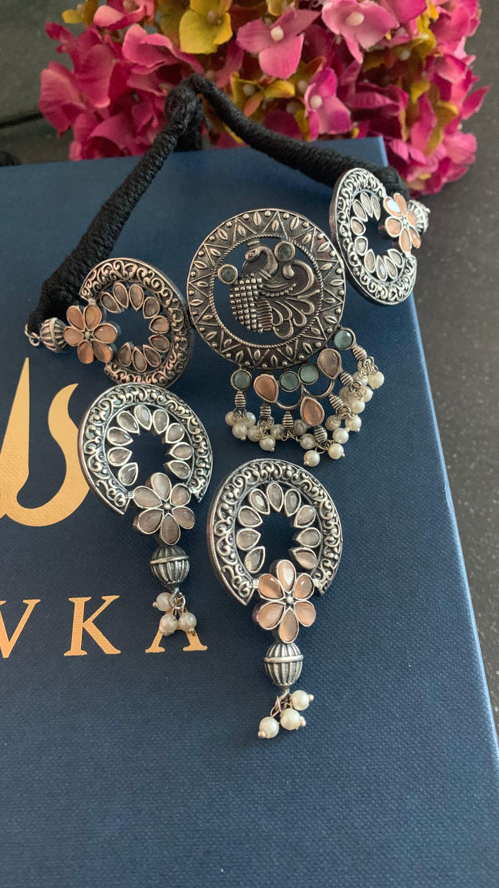 Vintage Artistic Choker with Statement Earrings - SHIVKA