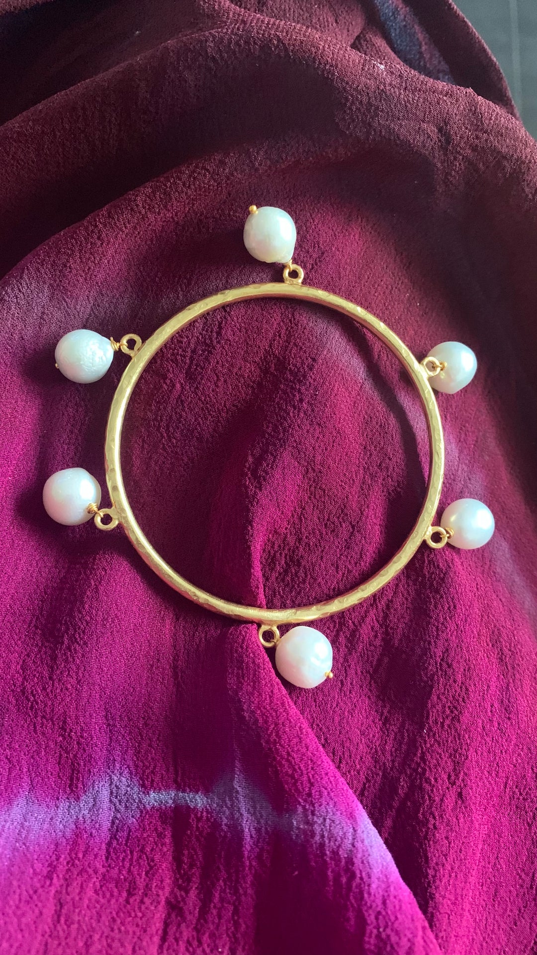 Elegant Pearls Bangle