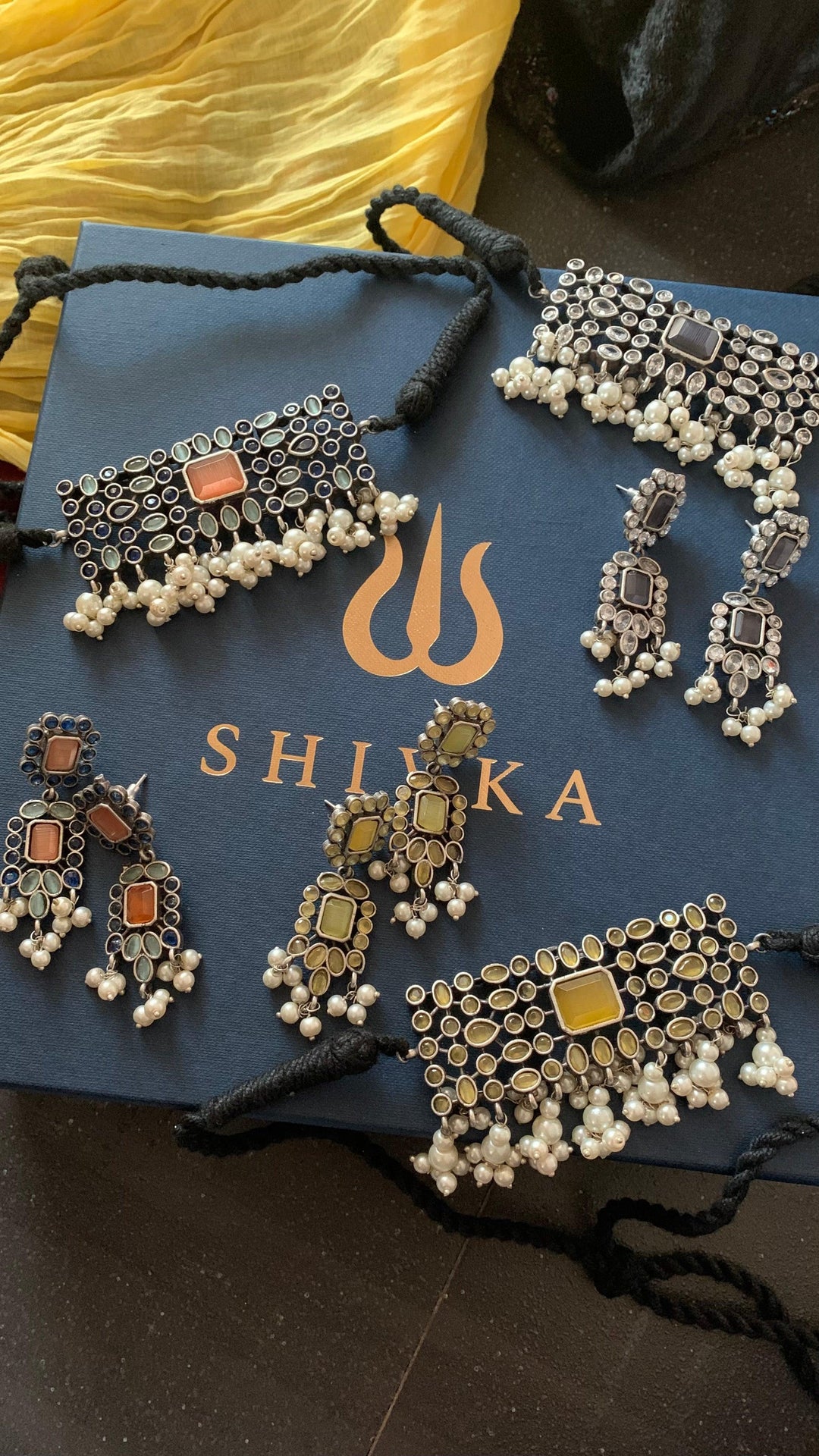 Vintage Stones Choker with Statement Earrings - SHIVKA