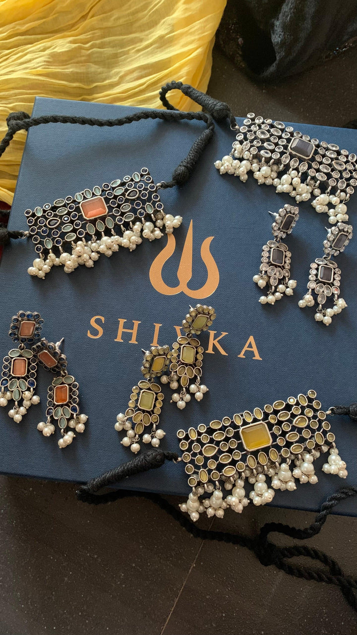 Vintage Stones Choker with Statement Earrings - SHIVKA