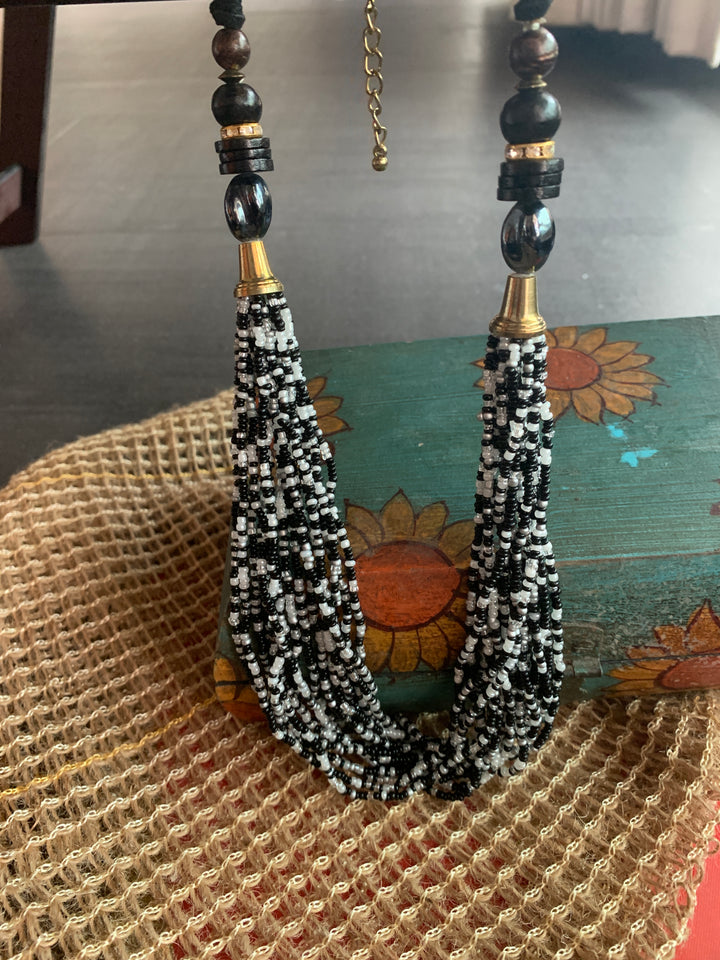 Black and white Beaded Necklace