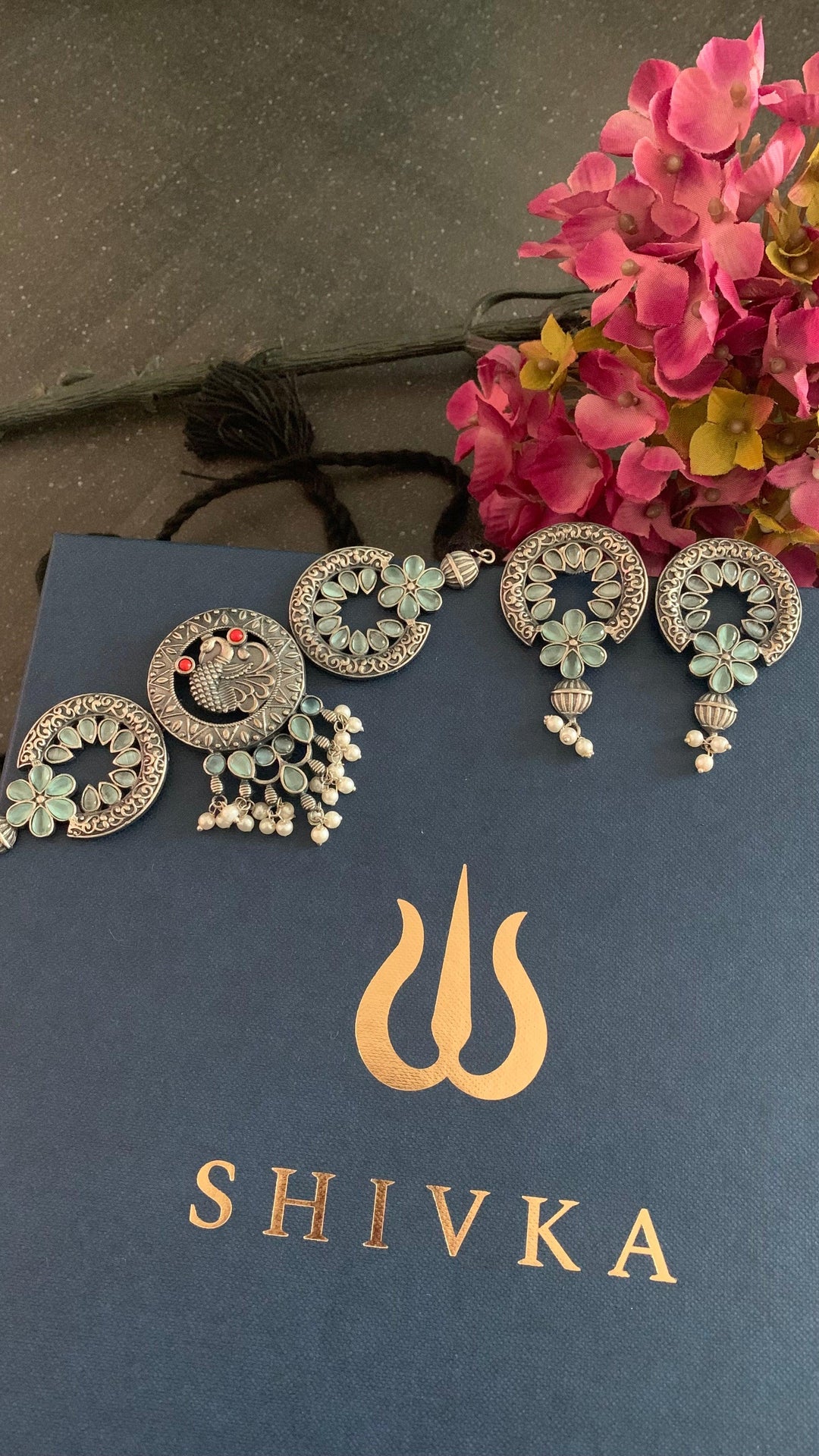 Vintage Artistic Choker with Statement Earrings - SHIVKA