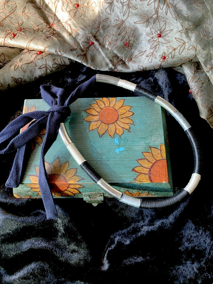 Black and silver Hasli Necklace