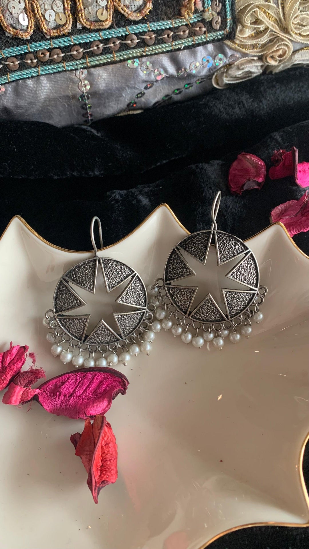 Starry Earrings - SHIVKA