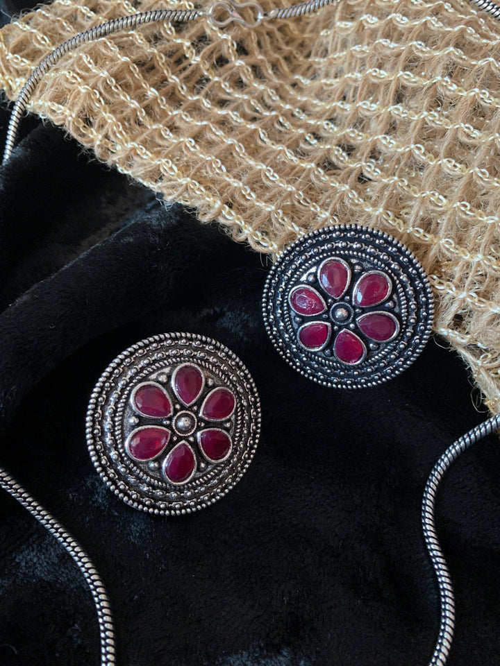 Red Pendant Necklace Set - SHIVKA