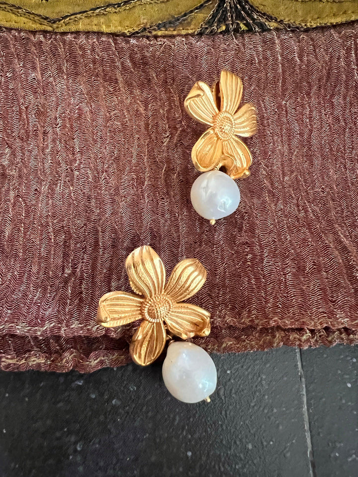 Pearl Drops Flower Earrings - SHIVKA