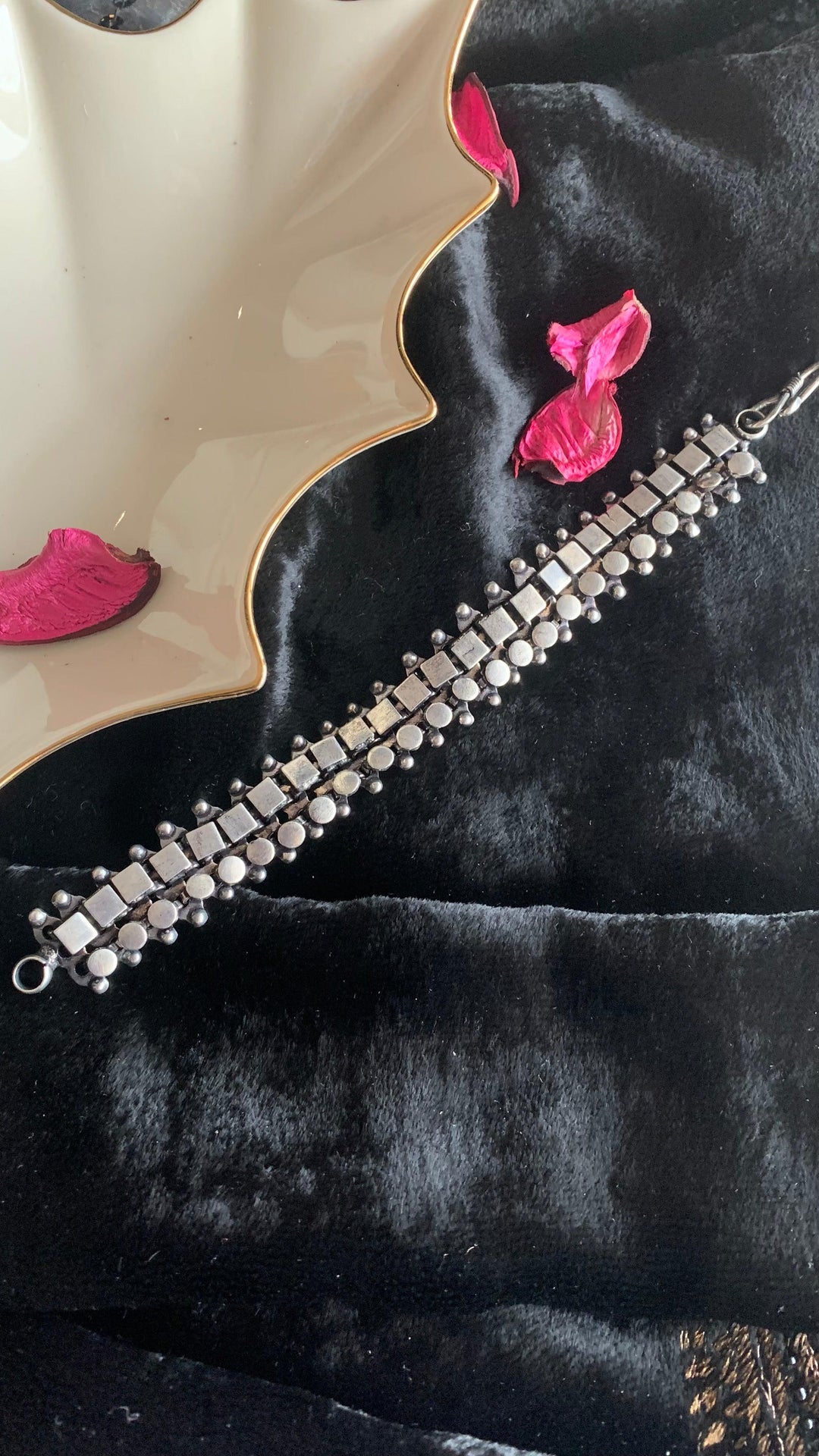 Trendy Antique Bracelet - SHIVKA